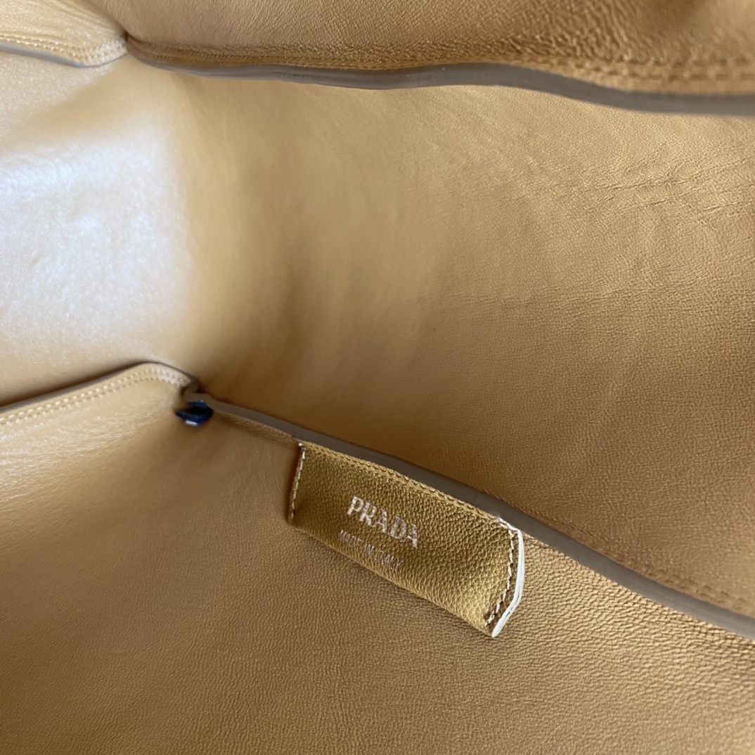 Prada Leather Shoulder Bag Handbag Camel Brown 1BG339